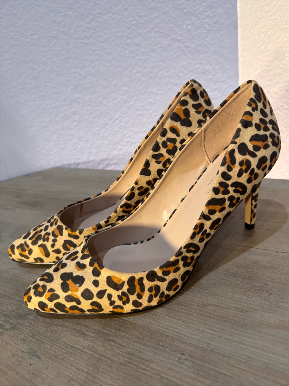 Carvela Kurt Geiger Leopard Print Pointed Toe Designer Stiletto Pumps NWOT